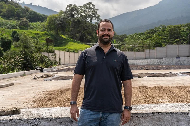 Andrés Salaverria, productor del café El Salvador Miramar
