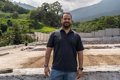 Andrés Salaverria, productor del café El Salvador Miramar